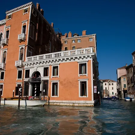 Hotel Palazzo Barbarigo Sul Canal Grande-3